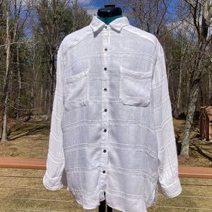 Billabong White Button-Up Long Sleeve Top women's size L